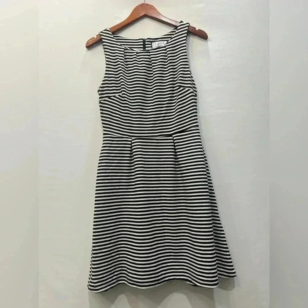 Mary McFadden Black and White Striped Dress - Size Small​​